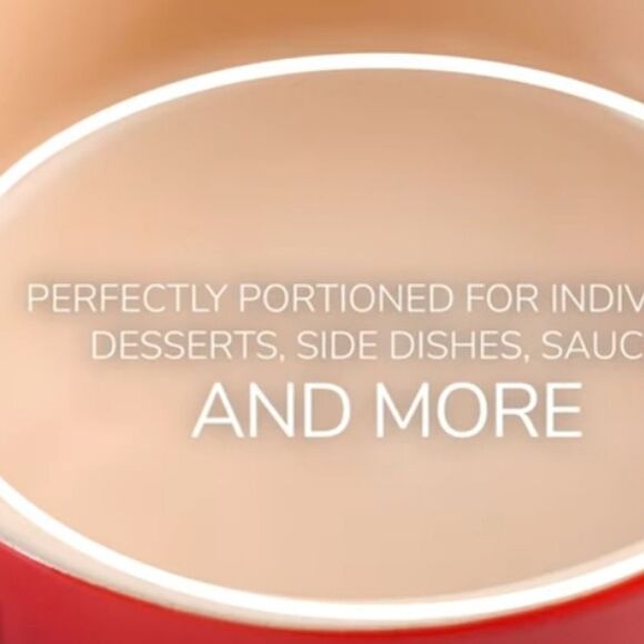 Le Creuset 10cm Petit Round Cocotte- Carmin - Picture 2 of 13